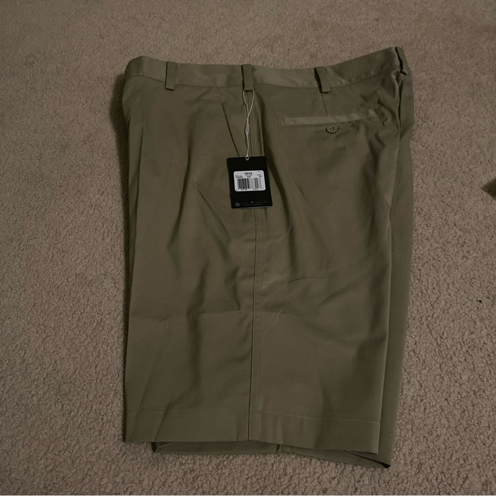 NWT! Nike Tan Flat Front Golf Shorts - Dri-Fit - size 34